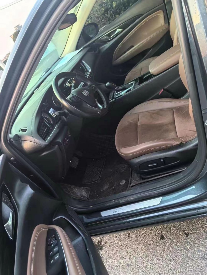 菏泽20年别克君威8