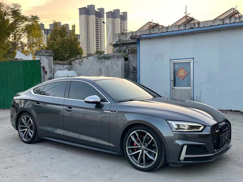 济宁19年奥迪S53