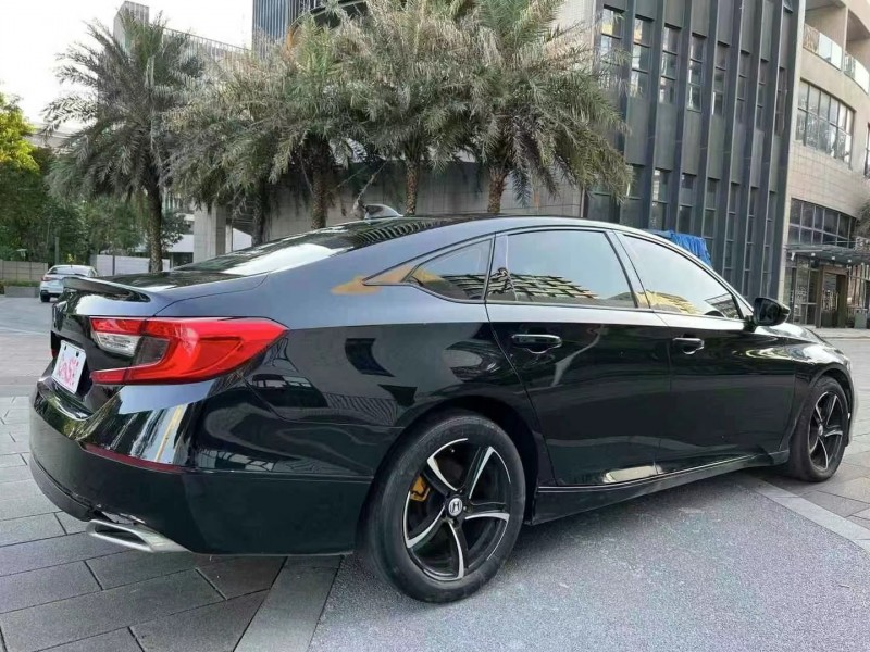 广州21年本田雅阁5