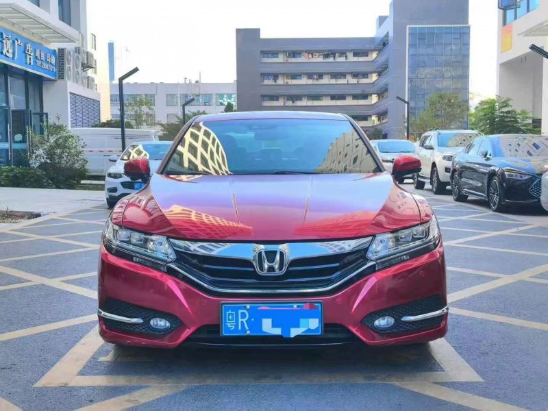 广州16年本田思铂睿1