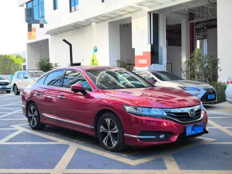 广州16年本田思铂睿3