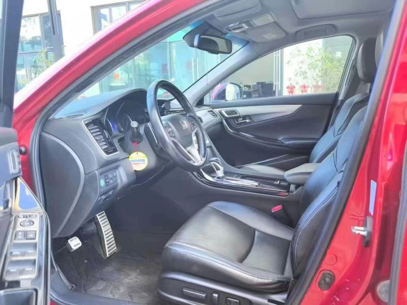 广州16年本田思铂睿6