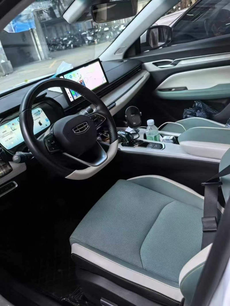 成都23年吉利雷神3