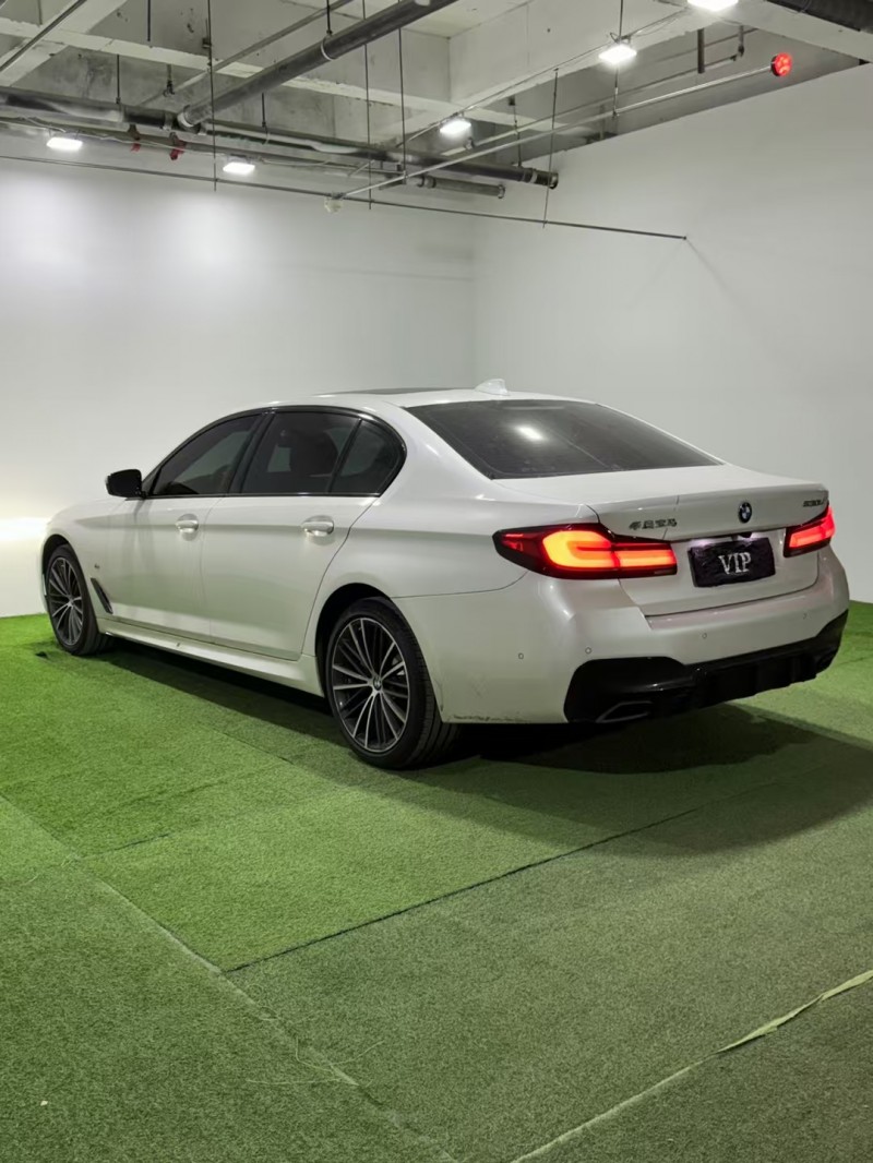 保定21年宝马5系8