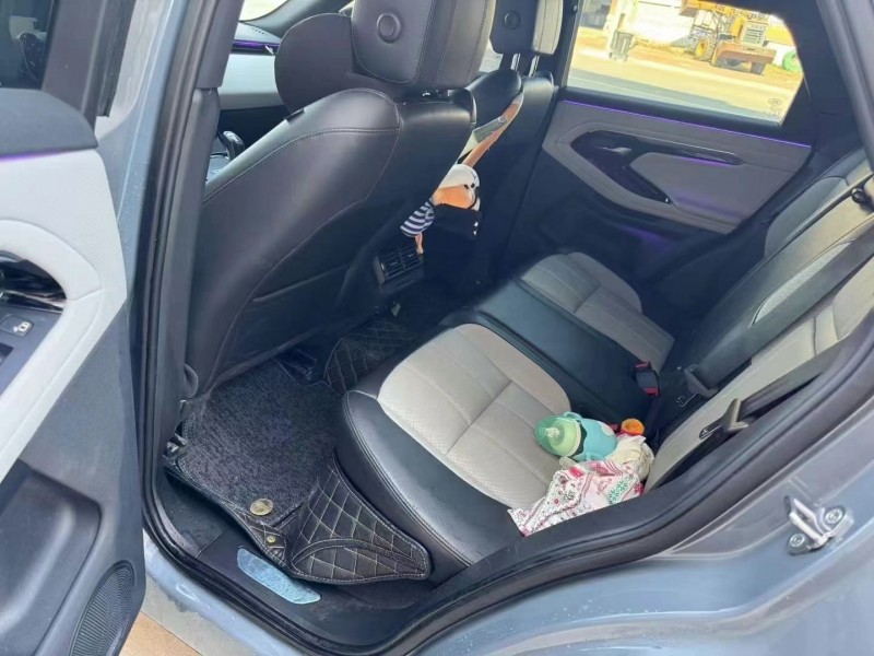 保定20年路虎极光5