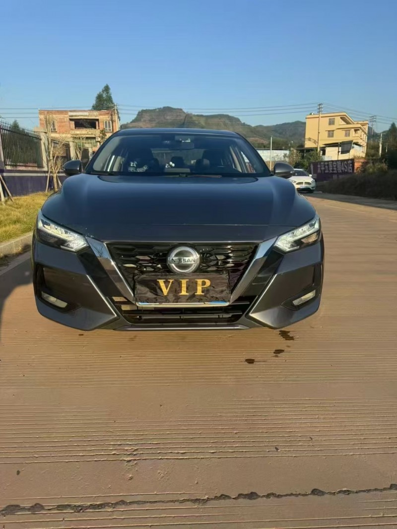 桂林20年日產軒逸1