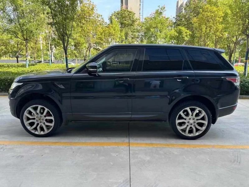 济宁14年路虎揽胜运动7