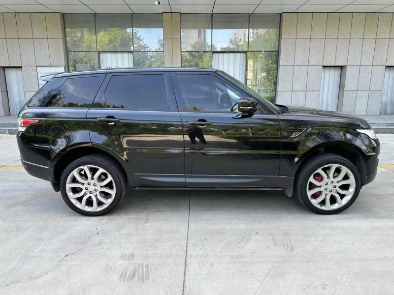 济宁14年路虎揽胜运动8