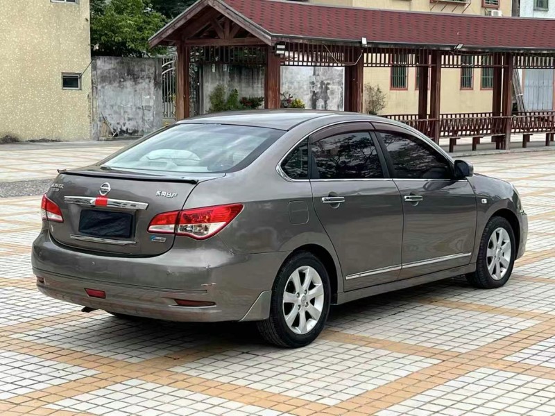 汕頭10年日產軒逸8