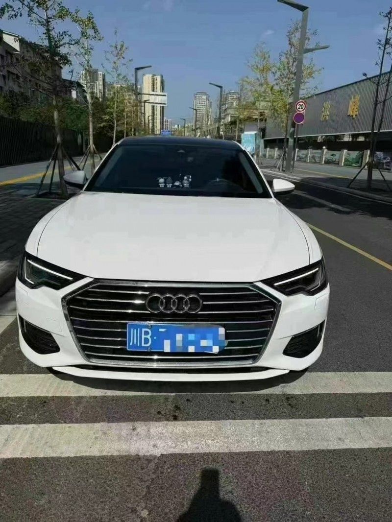 成都20年奥迪A4L1