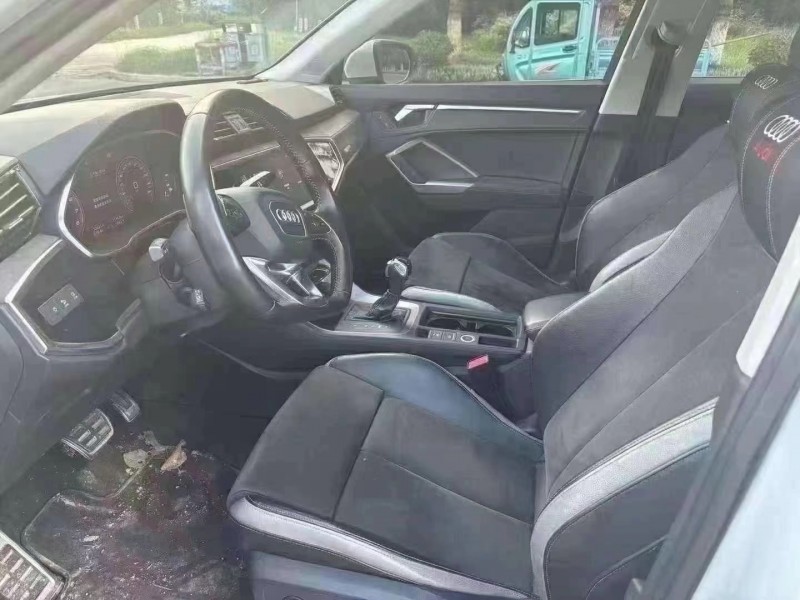 济宁22年奥迪Q34