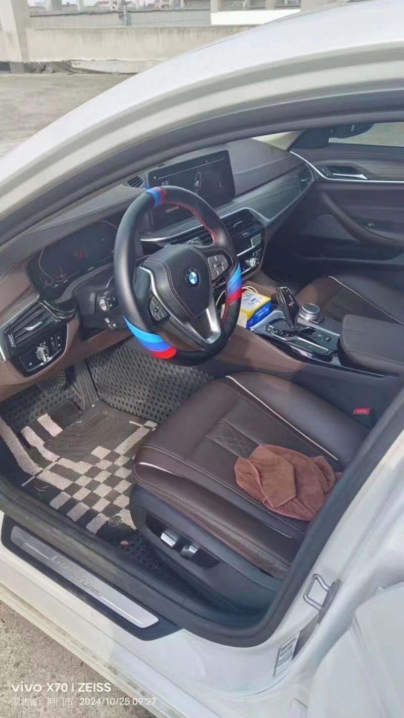 武汉21年宝马5系4