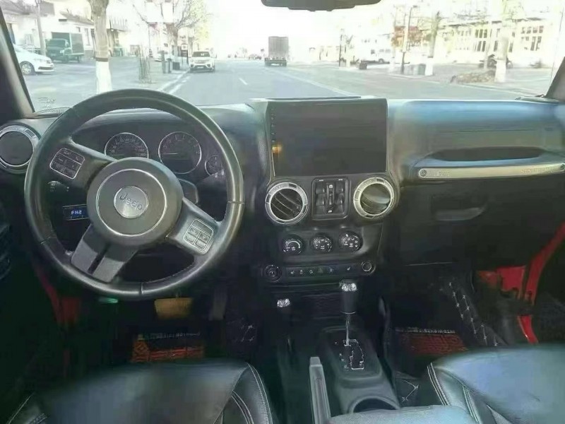 廊坊18年Jeep牧馬人8