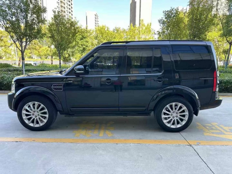 济宁16年路虎发现7