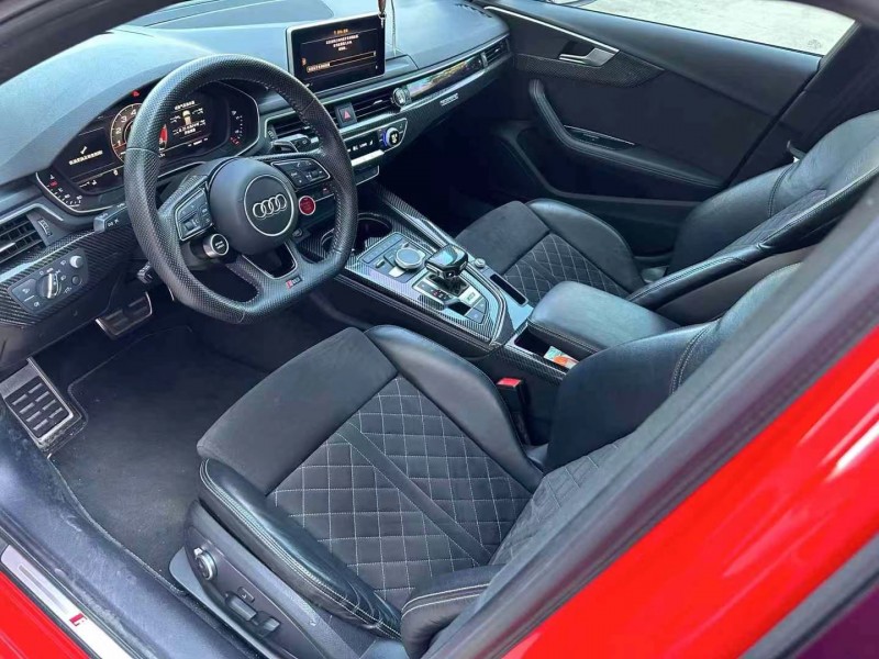 济宁19年奥迪RS45