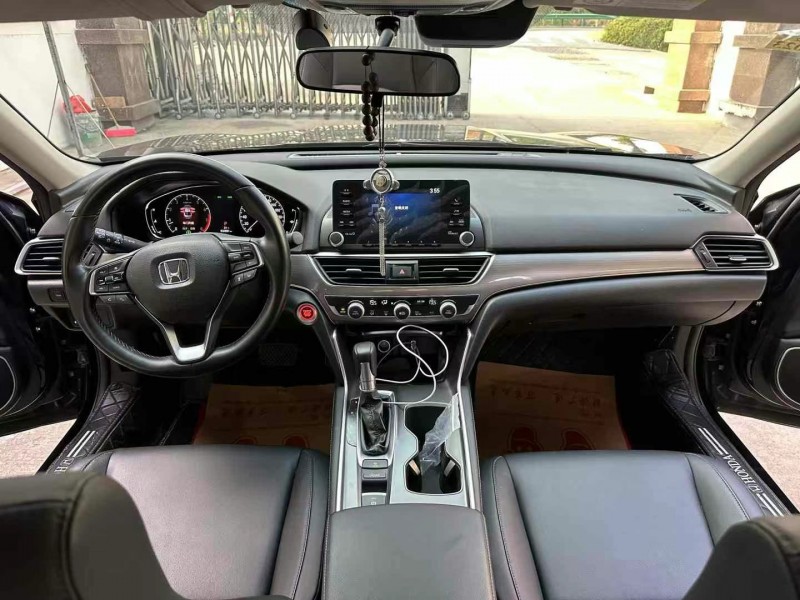 徐州21年本田雅阁5