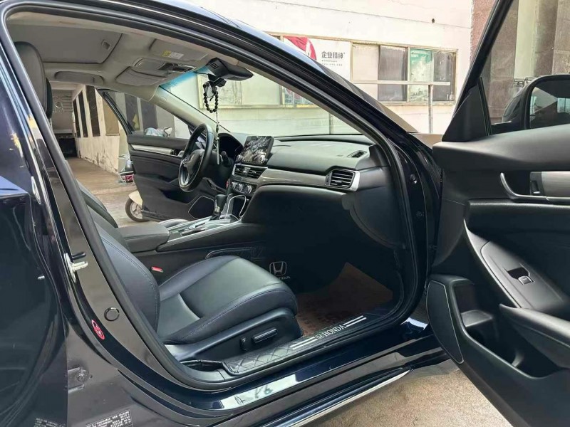 徐州21年本田雅阁6
