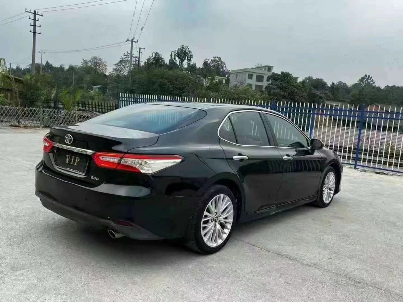 邵阳18年丰田凯美瑞4