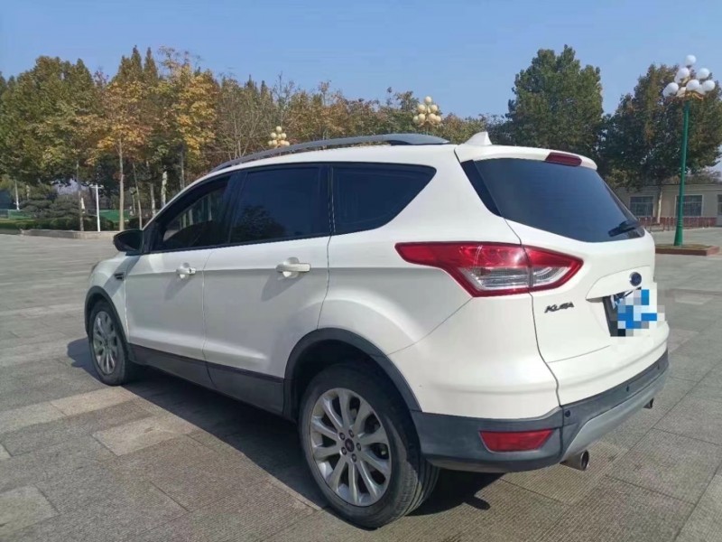 济宁16年福特翼虎9