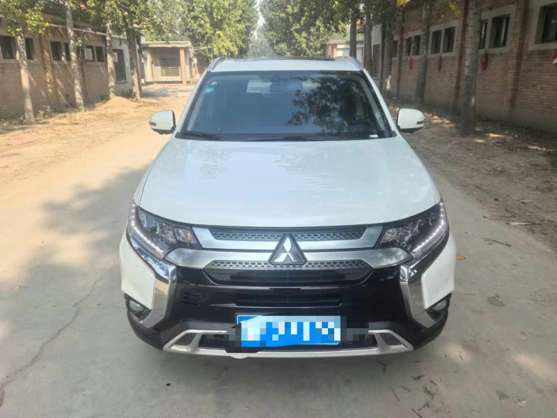 保定20年三菱欧蓝德1