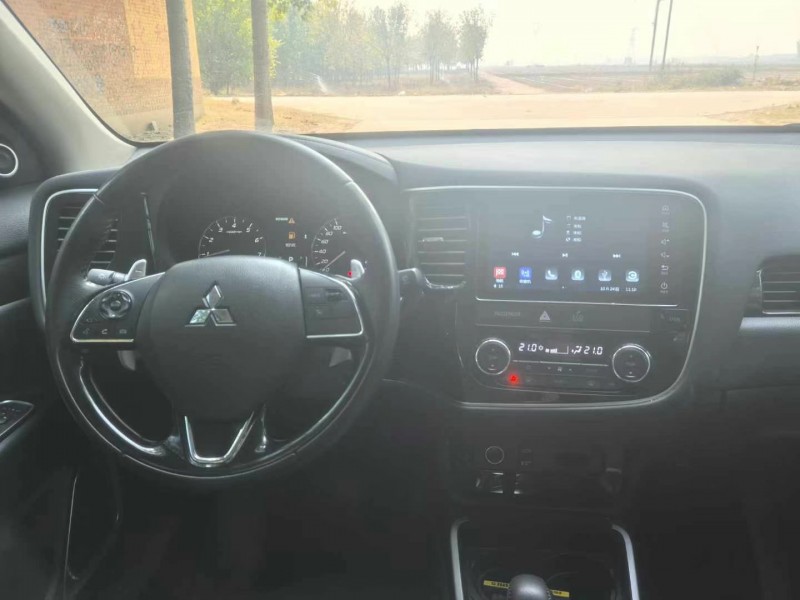 保定20年三菱欧蓝德6