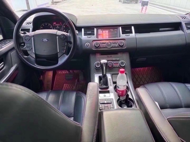 济宁13年路虎揽胜运动8