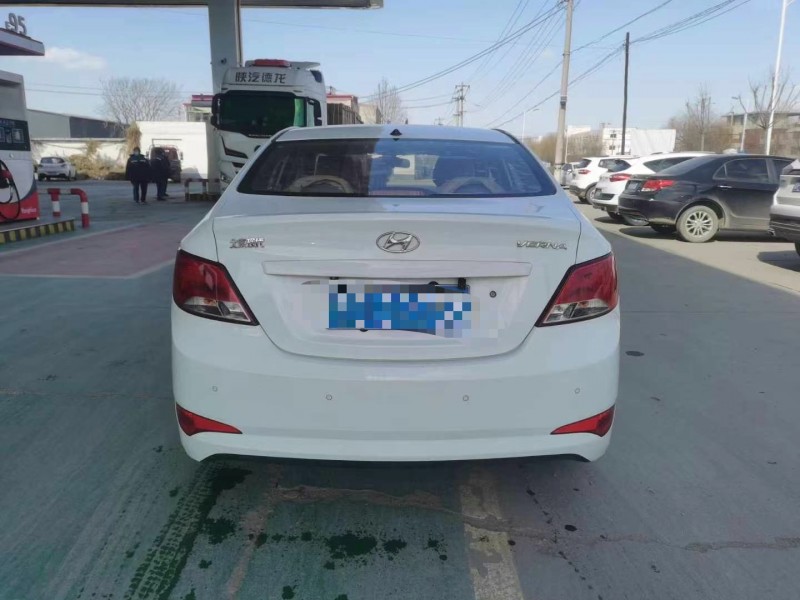 保定18年现代瑞纳9