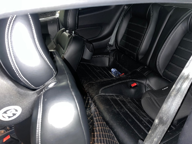 成都18年福特野马6