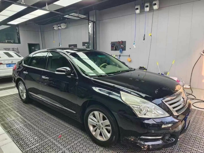 泰安12年日產天籟2