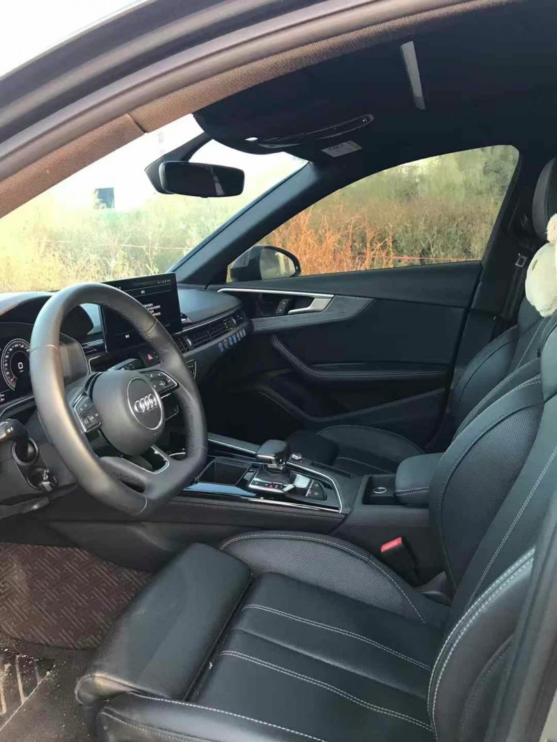 广州23年奥迪A4L2