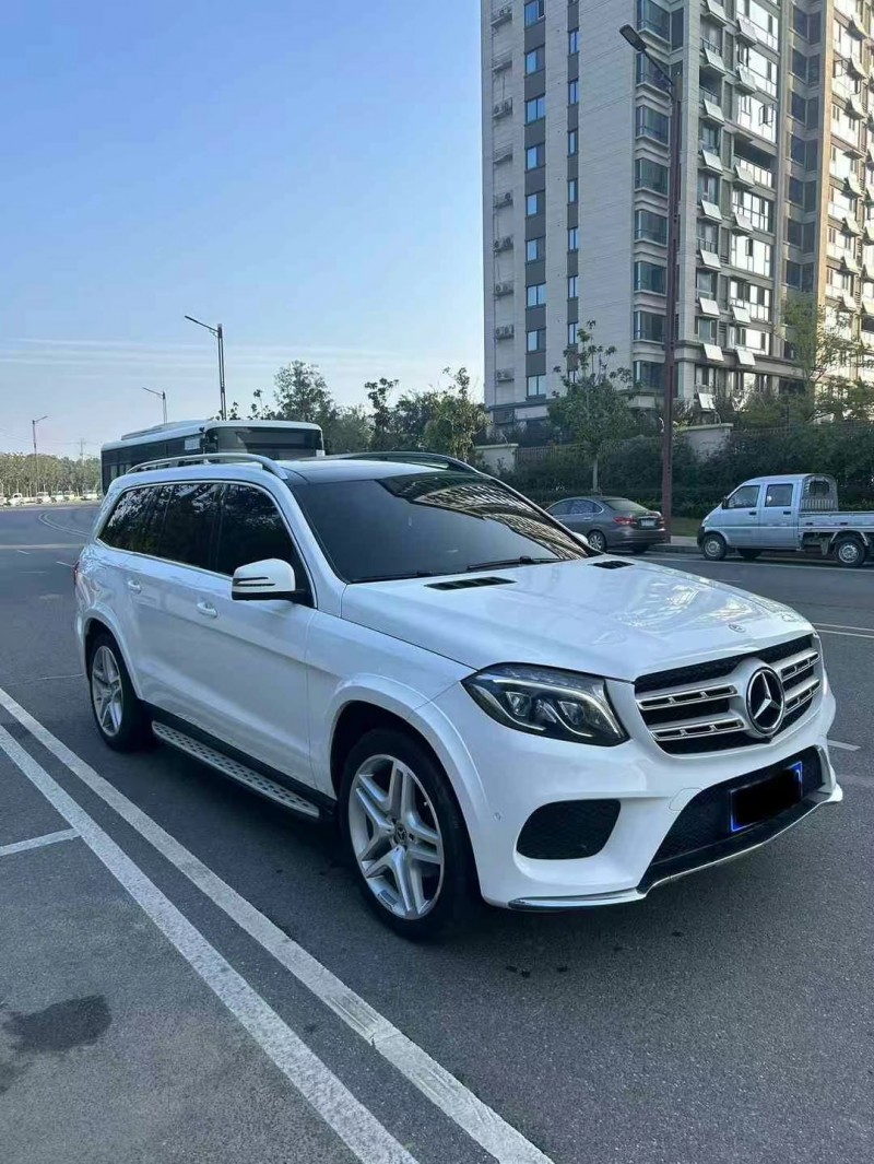 黃山17年奔馳GLS2