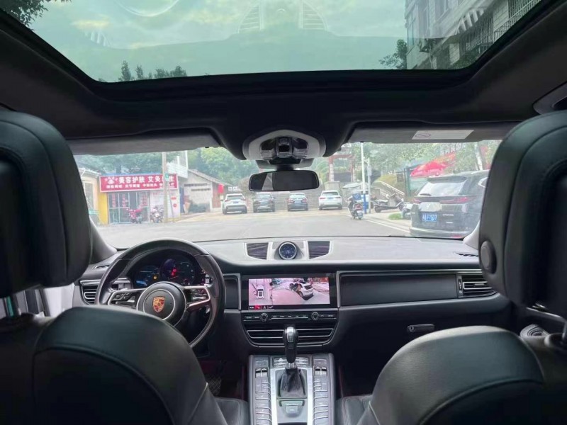 益阳19年保时捷Macan4
