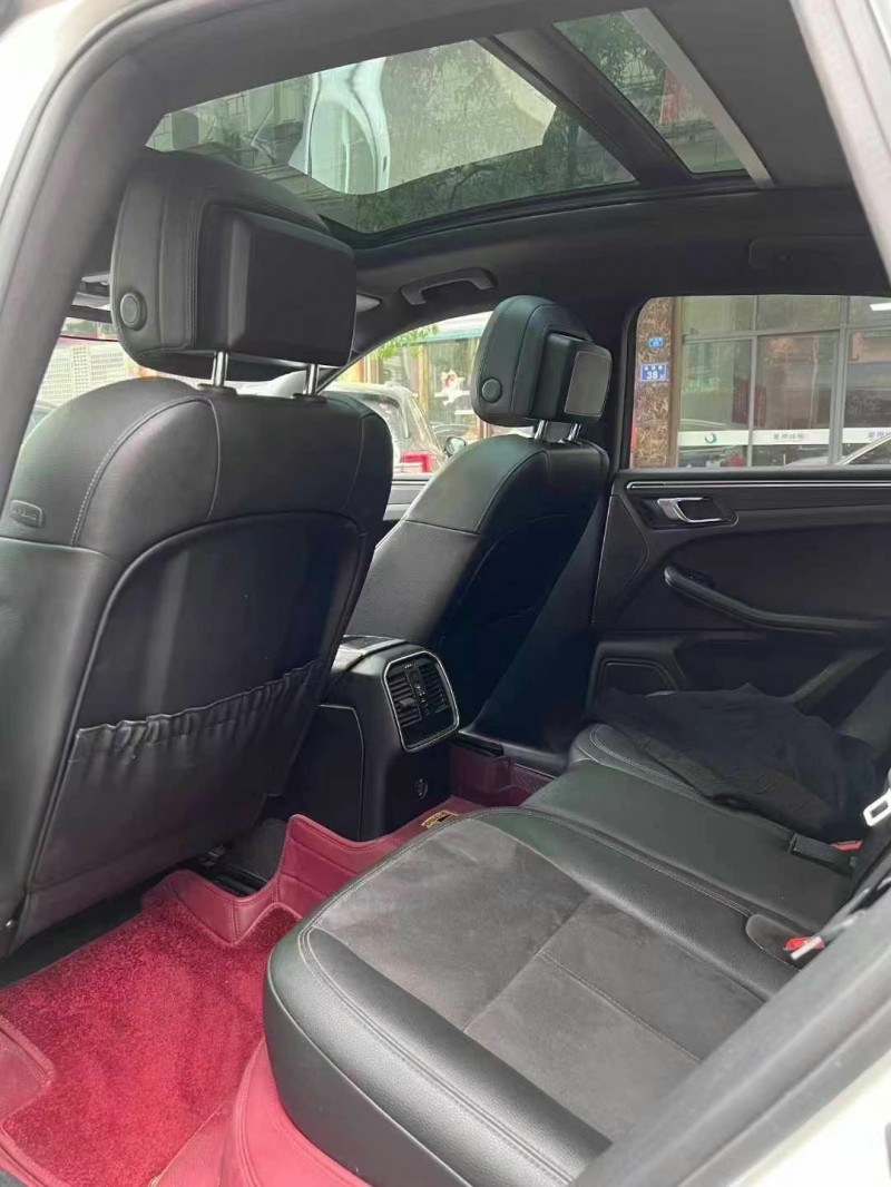 益阳19年保时捷Macan7