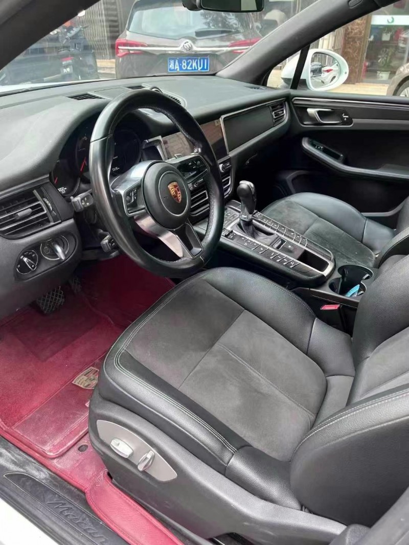 益阳19年保时捷Macan9