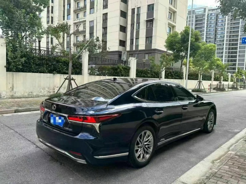 泰安18年雷克薩斯LS6