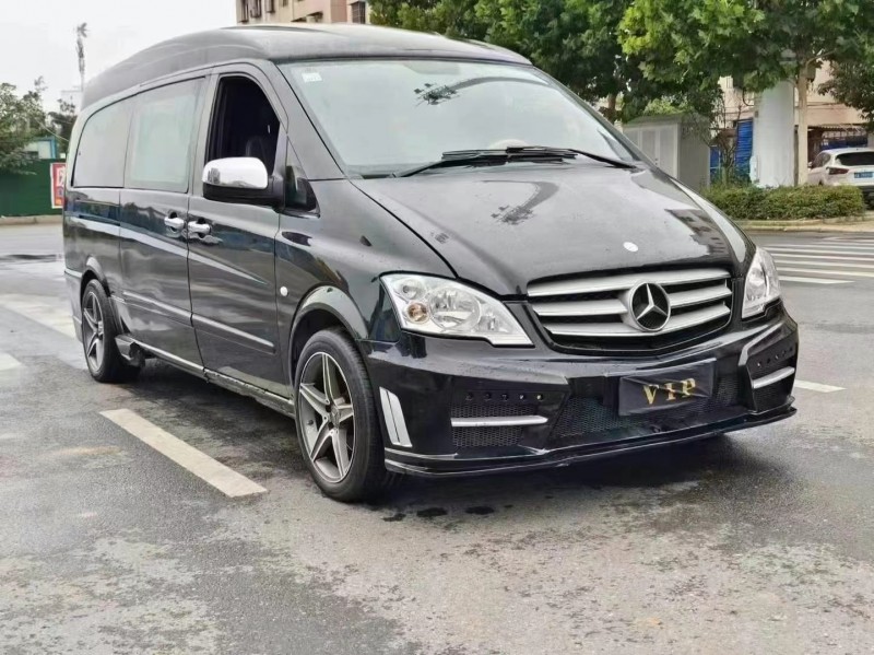 武汉17年奔驰威霆2