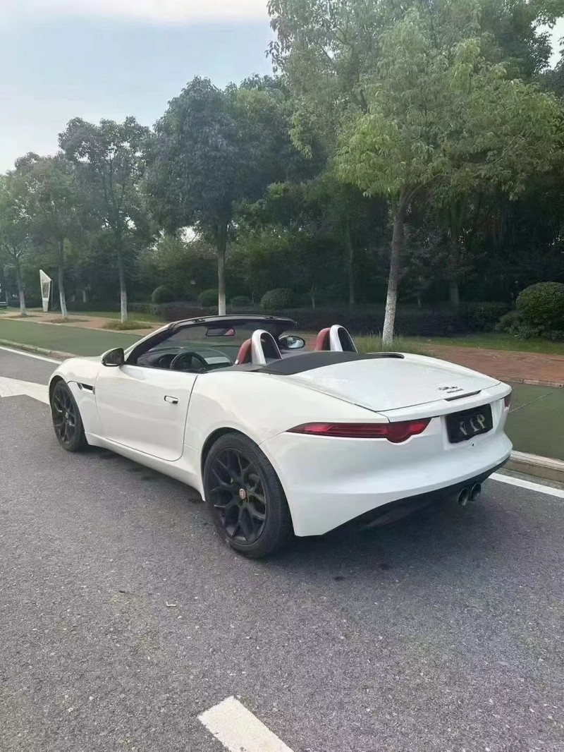武漢17年捷豹F-Type8