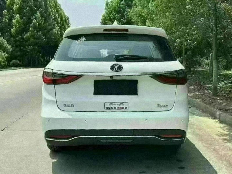 武汉20年比亚迪宋MAX5