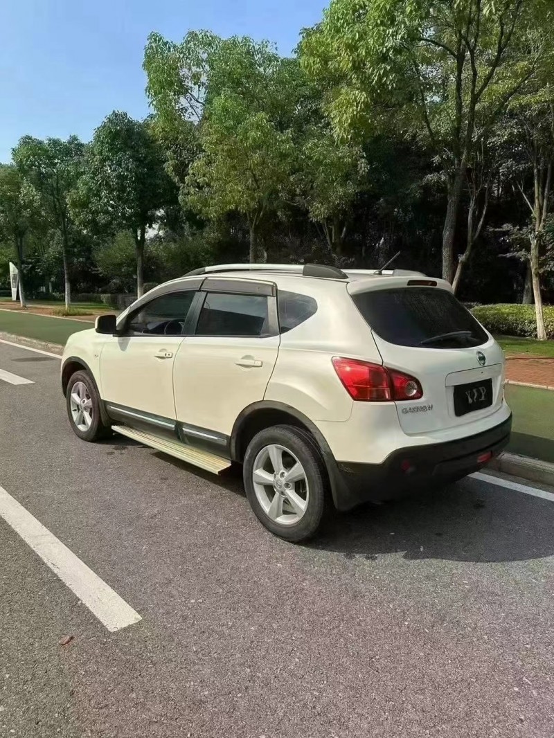 武汉15年日产逍客7