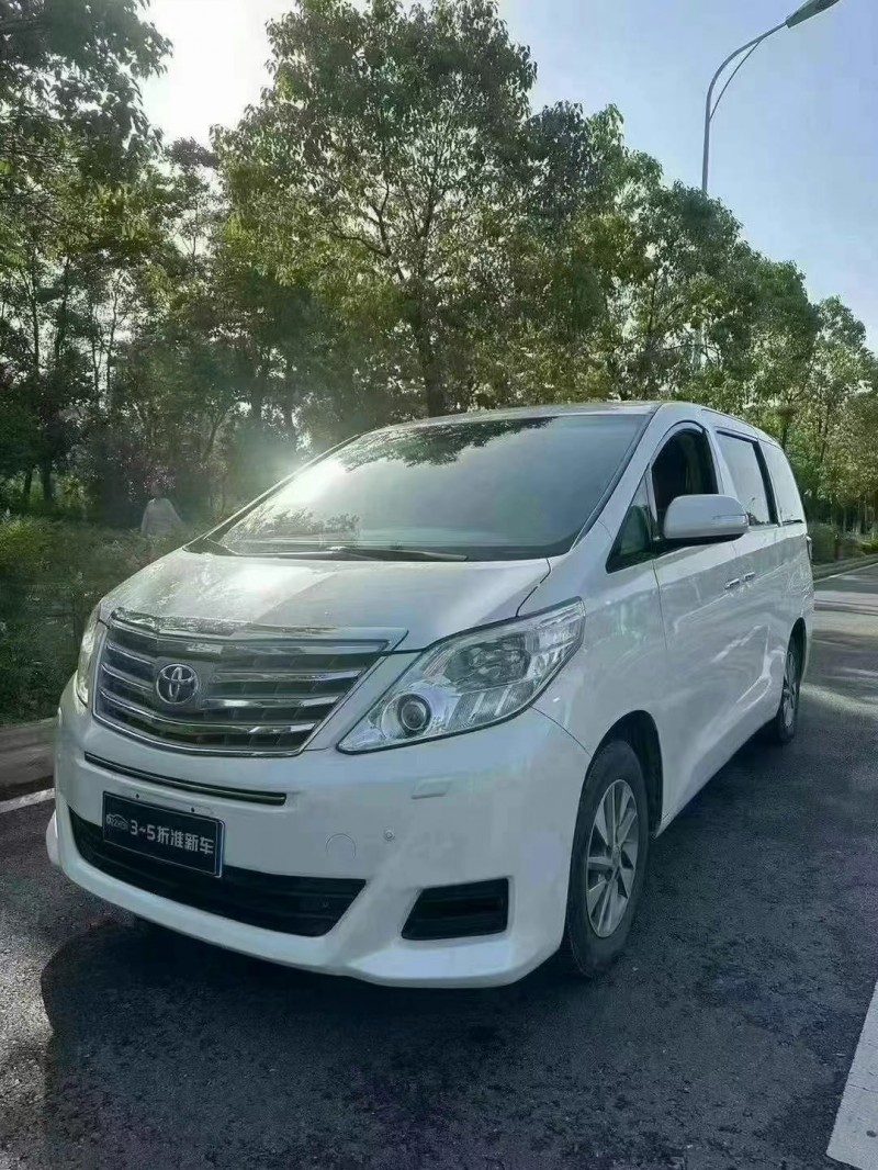 武汉15年丰田埃尔法3