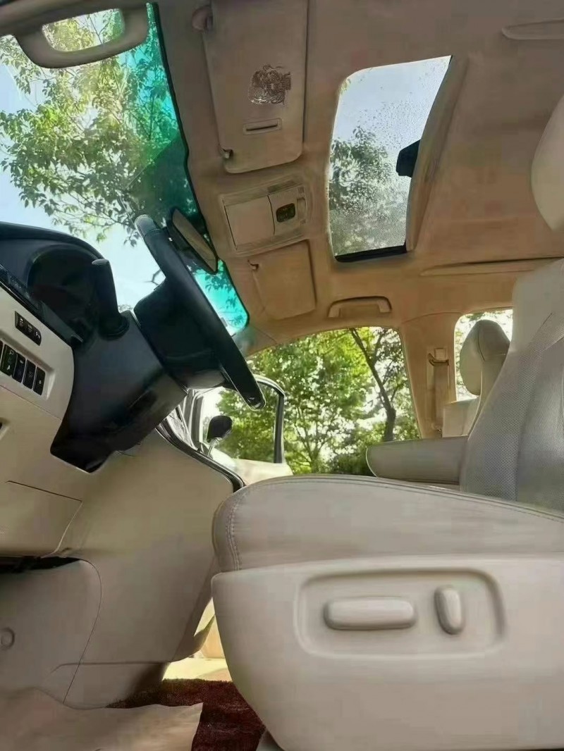 武汉15年丰田埃尔法4