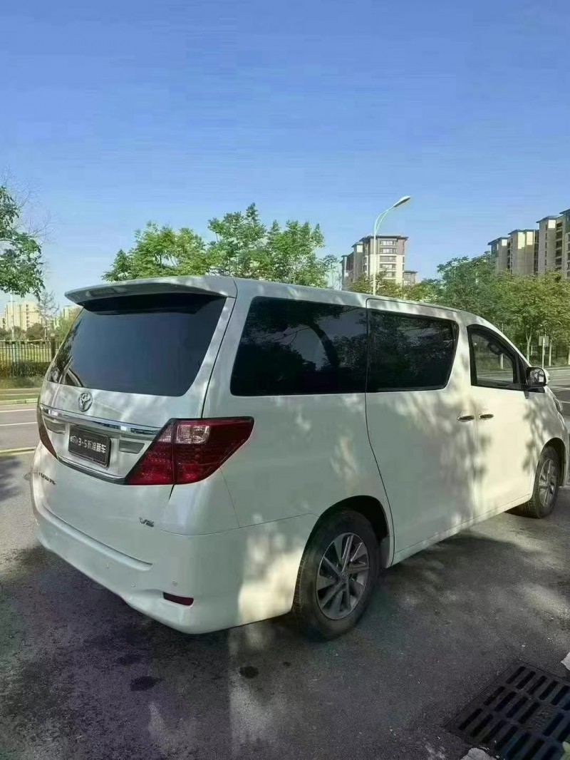 武汉15年丰田埃尔法7