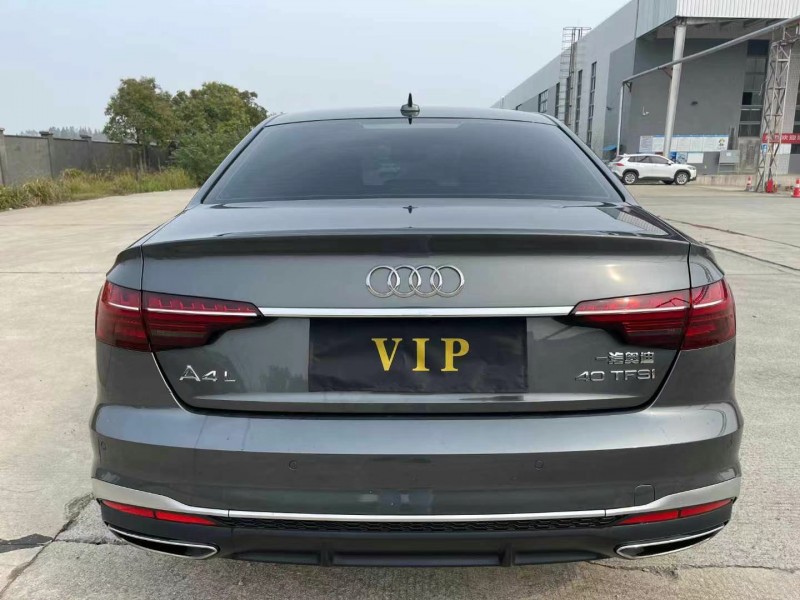 武汉22年奥迪A4L9