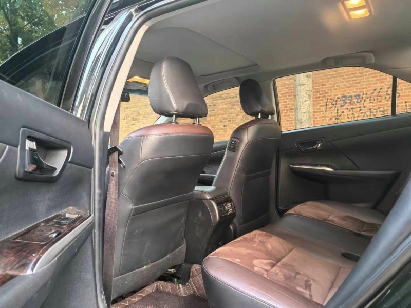 保定16年丰田凯美瑞7