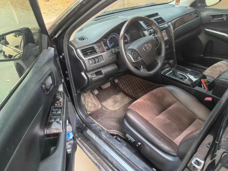 保定16年丰田凯美瑞8