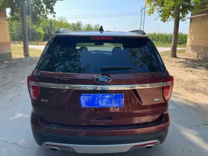 保定16年福特探险者9