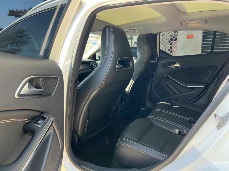 保定19年奔驰CLA5