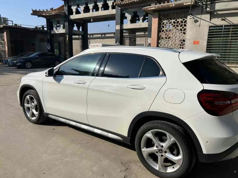 保定19年奔驰CLA7