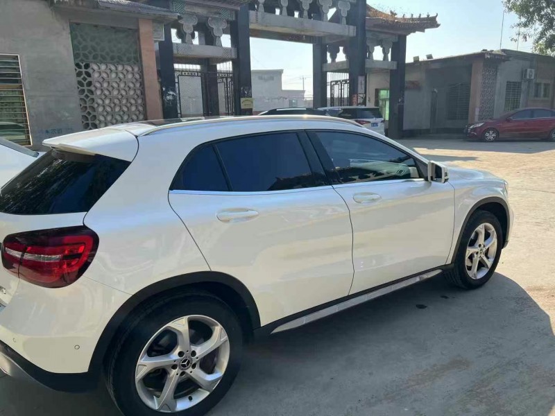 保定19年奔驰CLA8