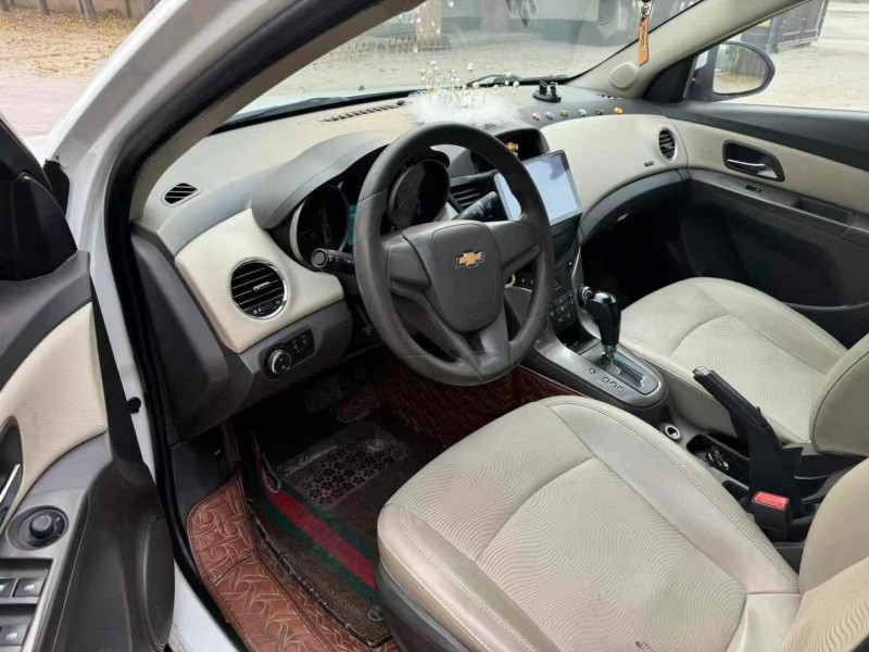 保定16年雪佛兰科鲁兹8